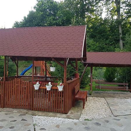 YOYO Zurli Park Hotel Resita Buitenkant foto